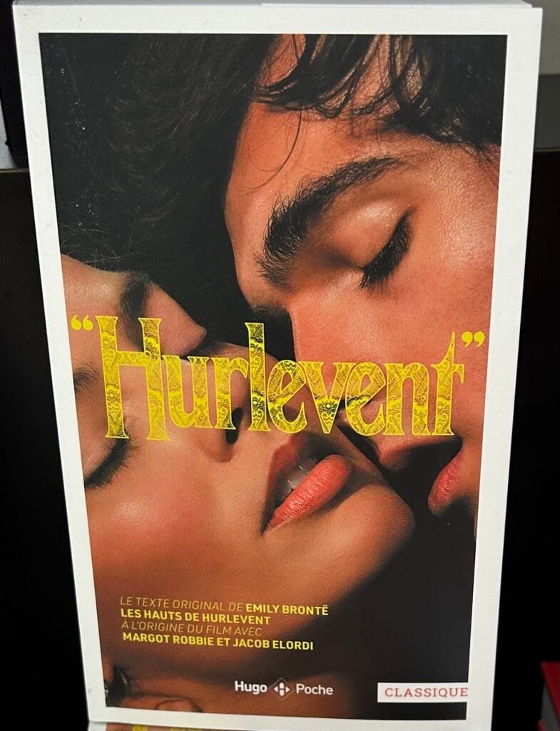 Image de couverture, Les Hauts de Hurlevent, Emily Brontë, Hugo Roman. Couverture servant d'illustration à l'article avis du film Hurlevent (2026)